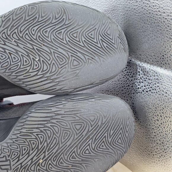 Nike Kyrie Flytrap V Sneakers Mens 10.5 Black Red CZ4100-003 - Picture 8 of 9